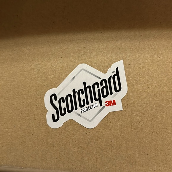 Grey Mary Jane type shoes. Beautiful grey leather. - Picture 9 of 10